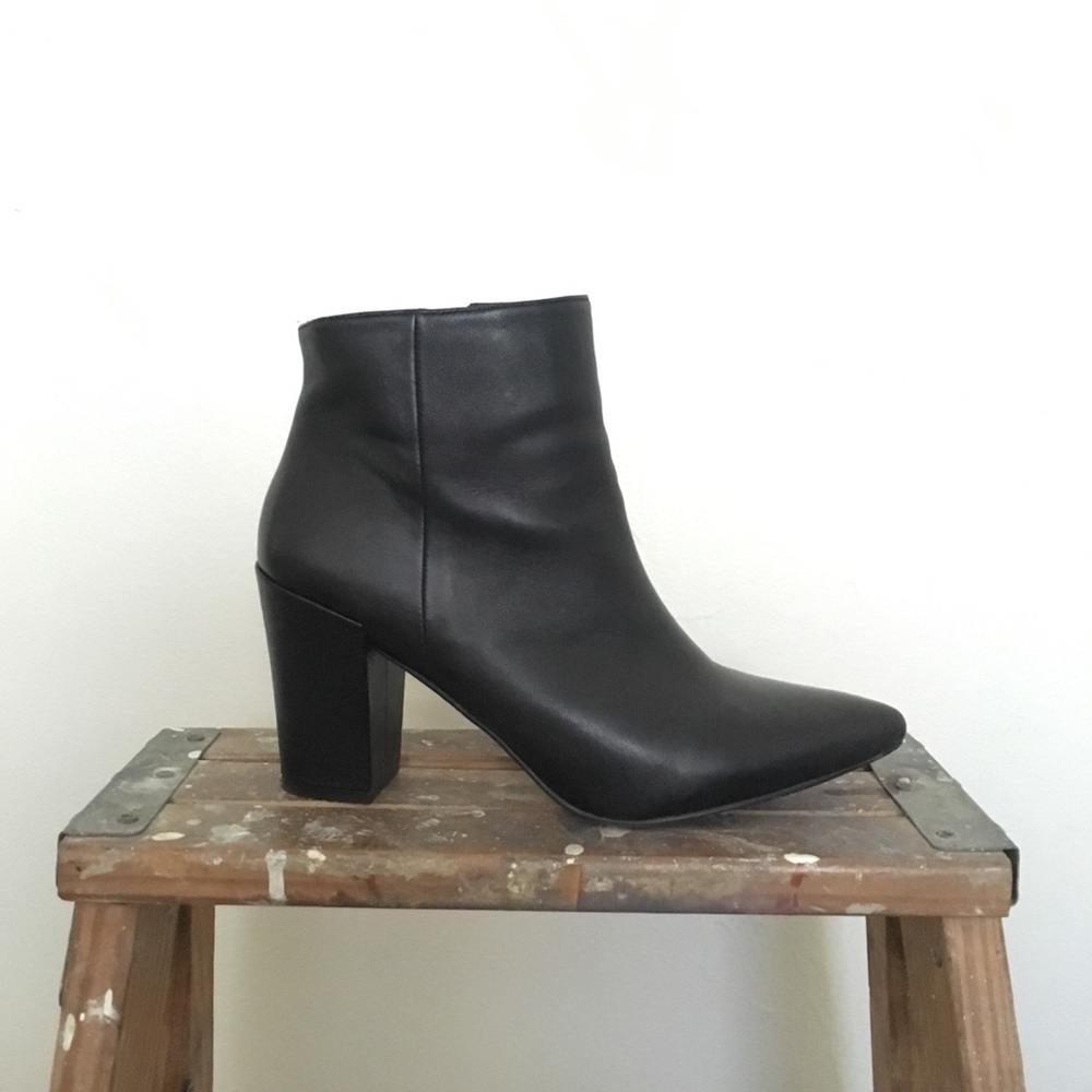 STEVEN by Steve Madden Black Booties, Size US 8